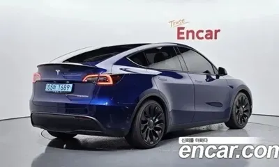 Tesla Model Y 2021, 116015 км, за 27552.03 USD