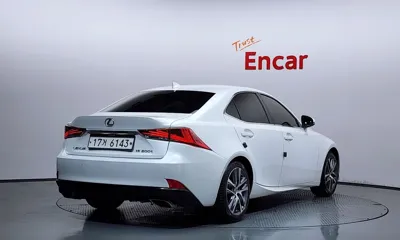 Lexus IS 2017, 71478 км, за 12800.32 USD