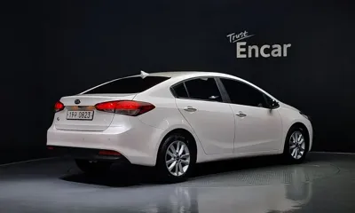 Kia K3 2016, 197322 км, за 3547.03 USD
