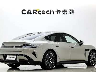 Xiaomi SU7 2025, 16000 км, за 27927.65 USD