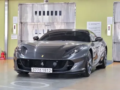 Ferrari 812 · 2022 год