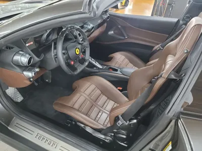 Ferrari 812 2022, 5500 км, за 382235.96 USD - фото 7