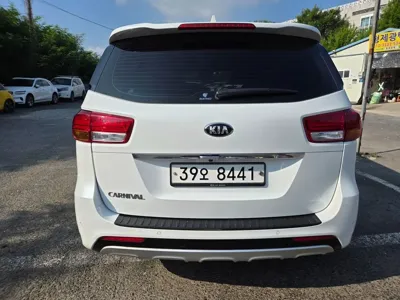 Kia Canival 2018, 132905 км, за 8467.9 USD