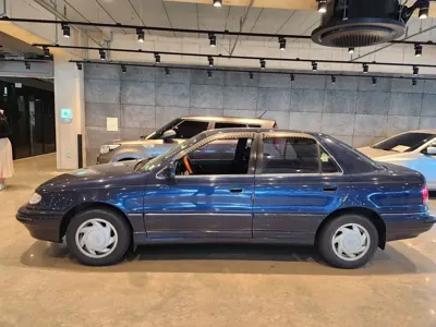 Hyundai Elantra 1995, 55328 км, за 4294.68 USD