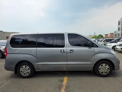 Hyundai Starex 2017, 207469 км, за 4690.56 USD