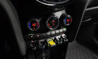MINI Cooper 2024, 38548 км, за 18314.3 USD - фото 32