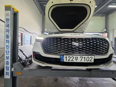 Kia K9 · 2022 год