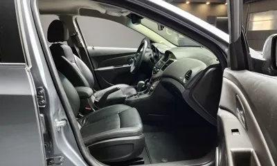 ChevroletGMDaewoo Cruze 2016, 77658 км, за 3959.55 USD - фото 10