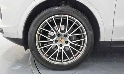 Porsche Cayenne 2023, 13330 км, за 78442.96 USD