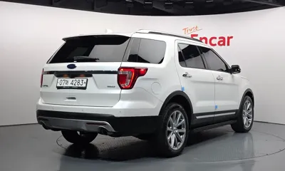 Ford Explorer 2017, 76110 км, за 10305.89 USD