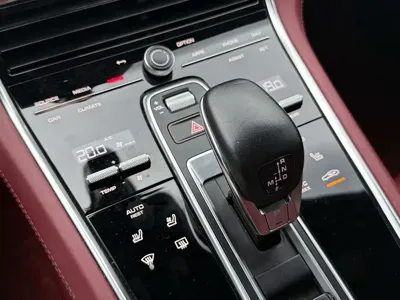 Porsche Panamera 2022, 70000 км, за 86490.07 USD - фото 16