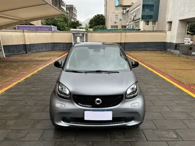 Smart Smart Fortwo 2019, 60000 км, за 10859.12 USD