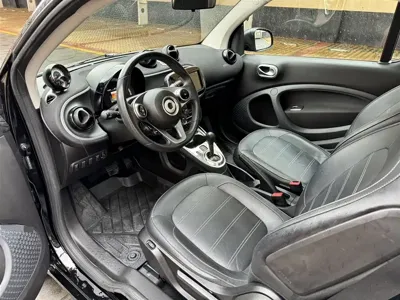 Smart Smart Fortwo 2019, 60000 км, за 10859.12 USD