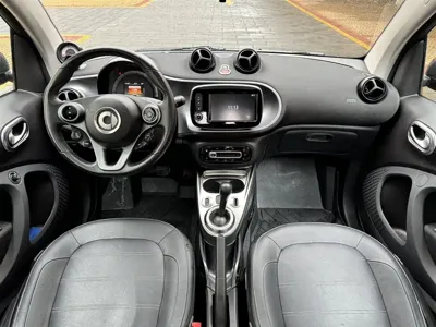 Smart Smart Fortwo 2019, 60000 км, за 10859.12 USD