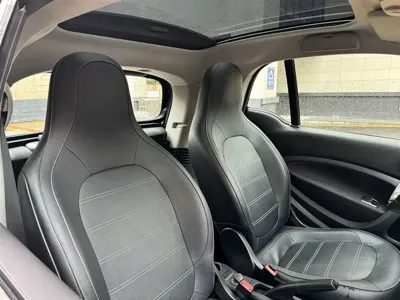 Smart Smart Fortwo 2019, 60000 км, за 10859.12 USD - фото 6
