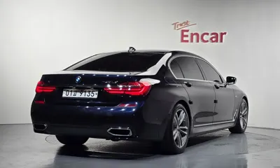 BMW 7-Series 2017, 306978 км, за 14521.06 USD