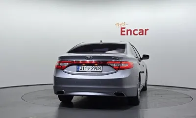 Hyundai Grandeur 2015, 161559 км, за 3571.43 USD