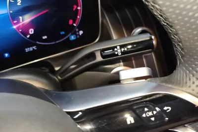 Mercedes-Benz GLC 2024, 22200 км, за 46159 USD