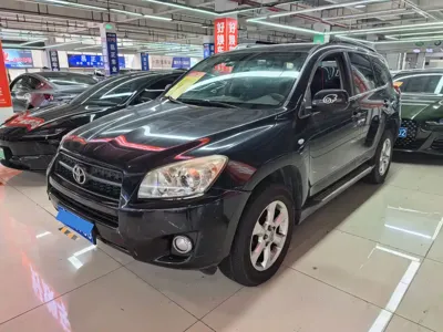Toyota RAV4 · 2012 год
