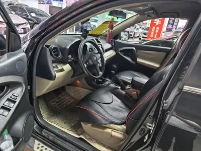 Toyota RAV4 2012, 170000 км, за 4237.7 USD