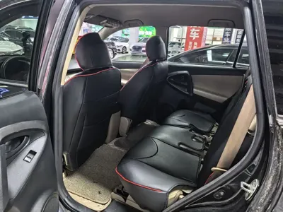 Toyota RAV4 2012, 170000 км, за 4237.7 USD