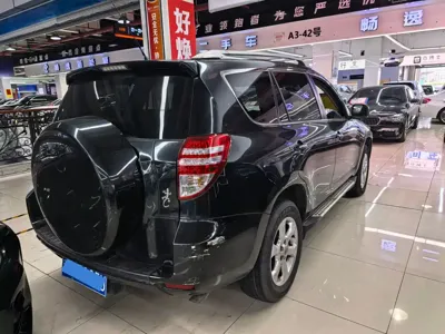 Toyota RAV4 2012, 170000 км, за 4237.7 USD