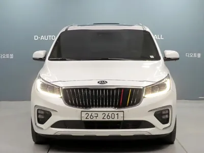 Kia Canival · 2019 год