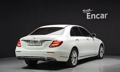 Mercedes-Benz E-Class 2019, 117009 км, за 14897.23 USD