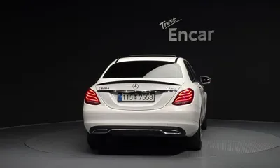 Mercedes-Benz C-Class 2017, 67435 км, за 9124.33 USD