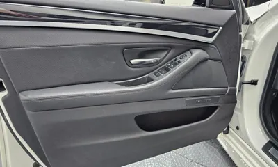 BMW 5-Series 2016, 72631 км, за 12143.89 USD - фото 24