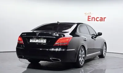 Hyundai Equus 2010, 229287 км, за 2636.27 USD