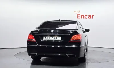 Hyundai Equus 2010, 229287 км, за 2636.27 USD
