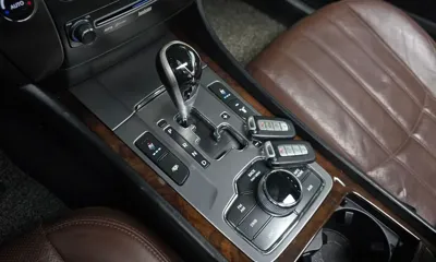 Hyundai Equus 2010, 229287 км, за 2636.27 USD - фото 9