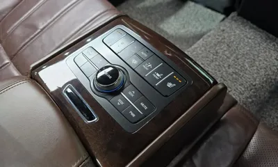 Hyundai Equus 2010, 229287 км, за 2636.27 USD - фото 18