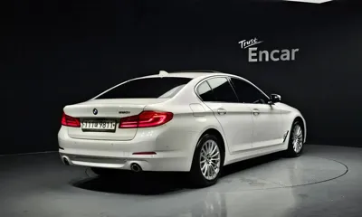 BMW 5-Series 2020, 57150 км, за 18708.15 USD