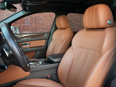 Bentley Bentayga 2019, 180000 км, за 121489.56 USD