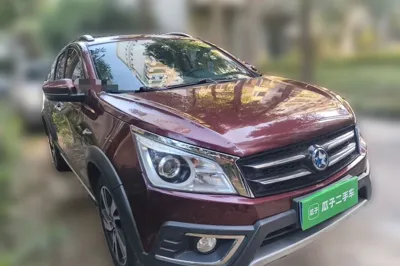 Venucia T70X 2015, 123200 км, за 6111 USD