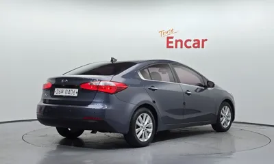 Kia K3 2015, 181024 км, за 2535.27 USD