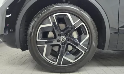 Volkswagen Touareg 2026, 5761 км, за 59426.27 USD