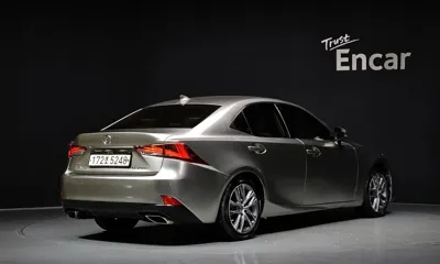 Lexus IS 2017, 43957 км, за 13976.46 USD - фото 2