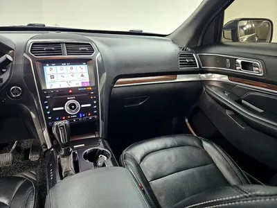 Ford Explorer 2019, 114810 км, за 9058.68 USD - фото 10