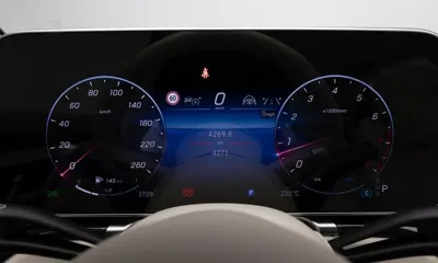 Mercedes-Benz S-Class 2026, 4270 км, за 116445.59 USD - фото 8