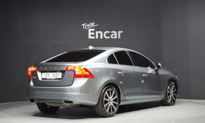 Volvo S60 2017, 71644 км, за 8079.35 USD