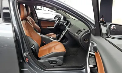 Volvo S60 2017, 71644 км, за 8079.35 USD - фото 11