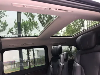 Mercedes-Benz V-Class 2021, 90000 км, за 29134.22 USD - фото 8