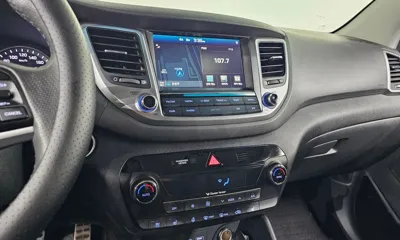 Hyundai Tucson 2018, 76884 км, за 10994.02 USD - фото 12