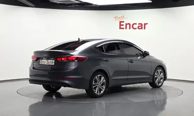 Hyundai Avante 2018, 61052 км, за 7035.83 USD