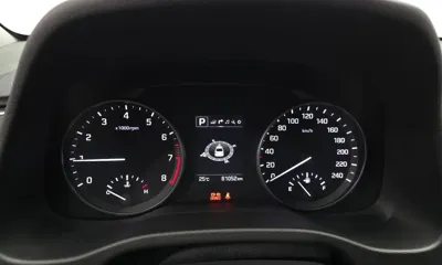 Hyundai Avante 2018, 61052 км, за 7020.73 USD - фото 8