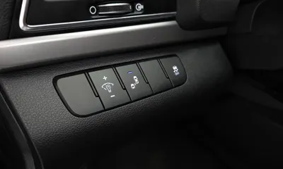 Hyundai Avante 2018, 61052 км, за 7020.73 USD - фото 15