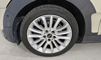 MINI Clubman 2018, 82437 км, за 9130.32 USD